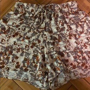 H&M flowy shorts